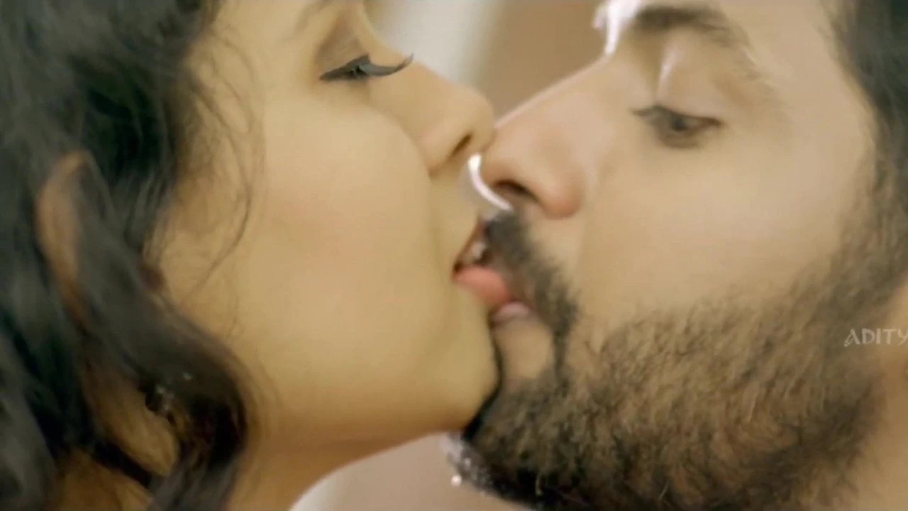 Amrutha Archana Hot Saree Navel: Big Tits Porn