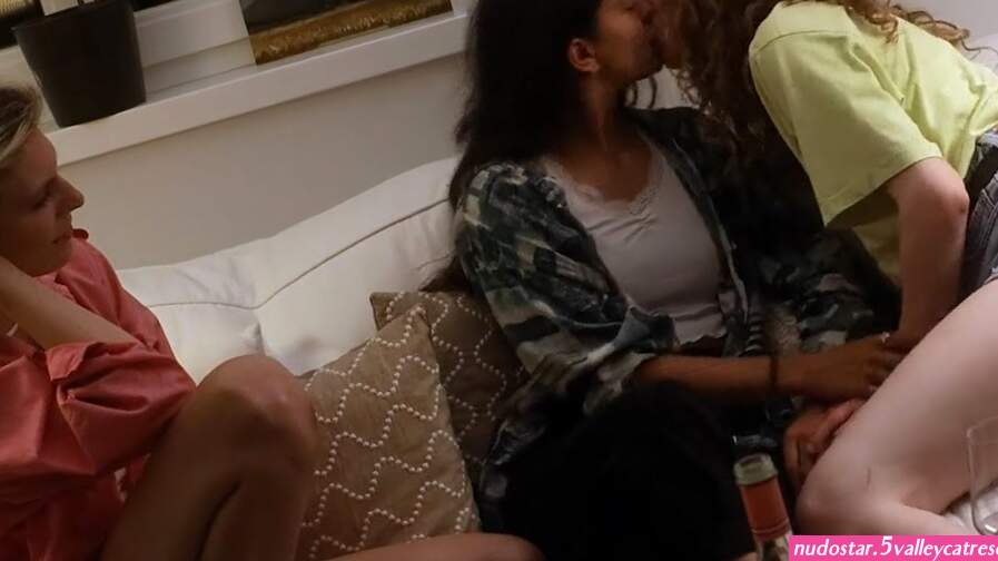 Lesbian Kissing Scene 3some...we have s e x tonight