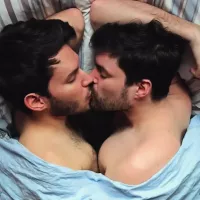 Friends Jerking off Together very Intimate: Gay Amateur Porn
