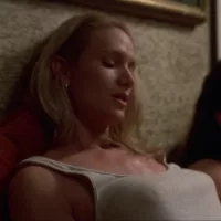 Kelly Lynch