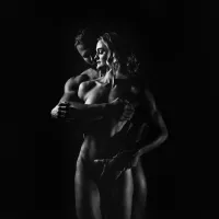 4 Stunning Couples Photography Themes: Gym Studio Nude Lifestyle Storytelling LIFE PORTRAITS