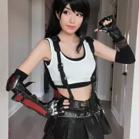 Emiru Nudes