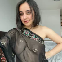 Viral Onlyfans Model Yasmeena 2 Videos Full Nude Fingering