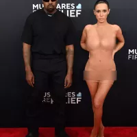Yes Wife Bianca Censori Poses Nude at 2025 Grammy Awards