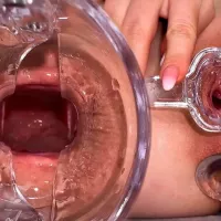 Kijk in mijn strakke kontgaatje. Anaal speculum. Geopende gaten orgasme