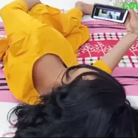 Rukho Main Porn Video Dekh Rahi Hu: Asian Porn feat. Sexy Komal