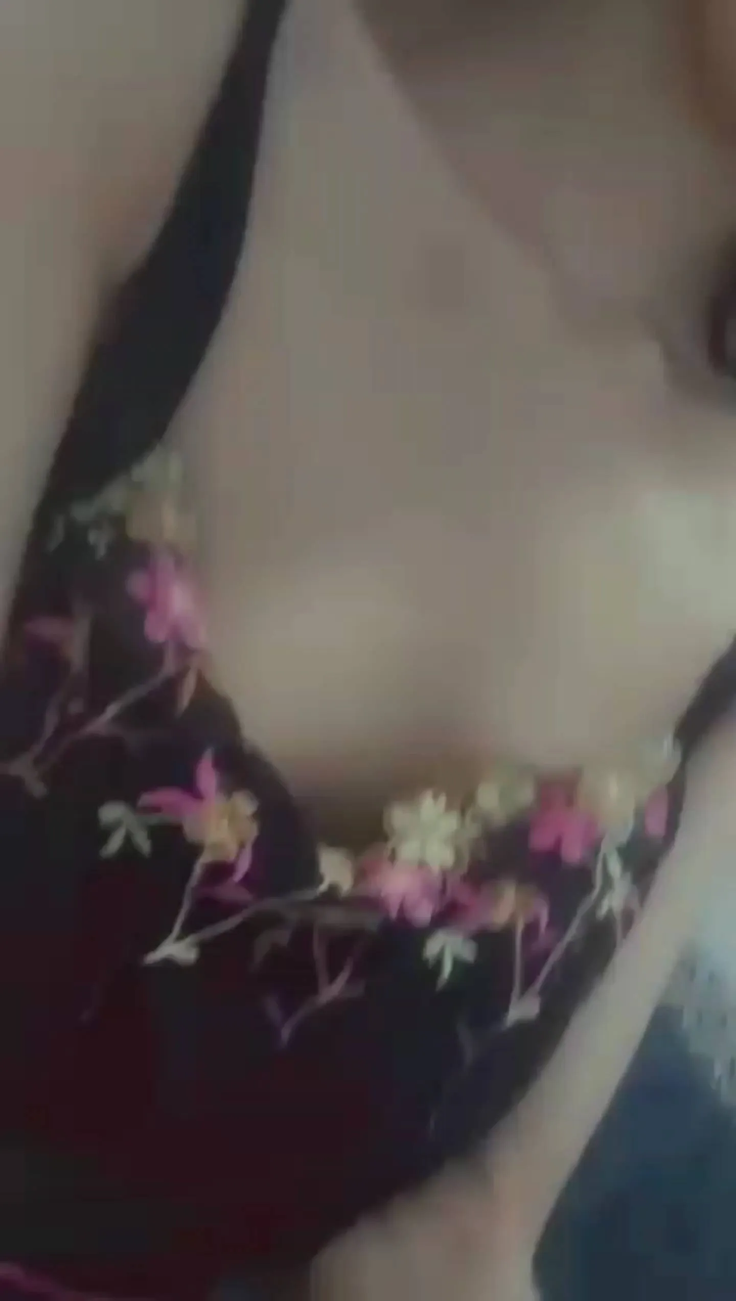 Viral-6391 Sexy young