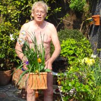Geoff Stonebanks joins World Naked Gardening Day for Macmillan