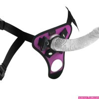 Realistische dildo met strap-on harnas